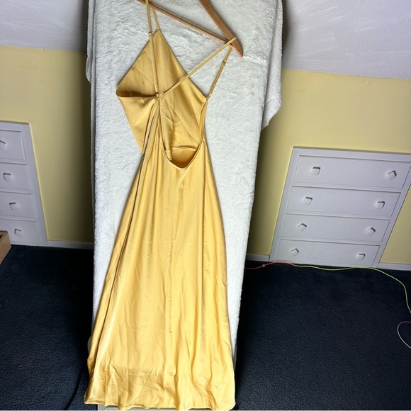 Commense Moonlight Open Back Satin Slit Long Dress Yellow Gold Maxi Sz M - Picture 7 of 12